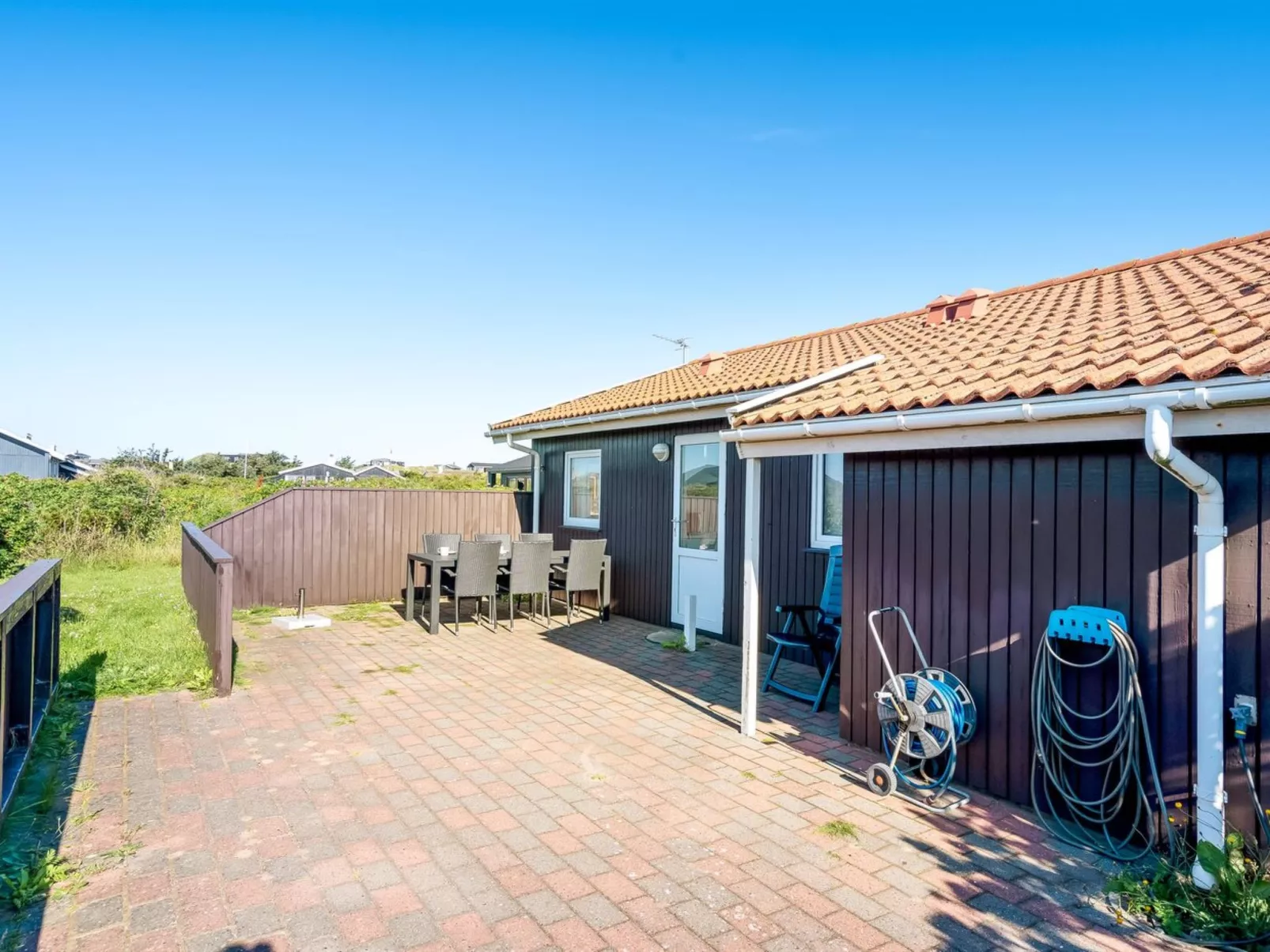 "Loryleimis" - 300m from the sea-Buiten