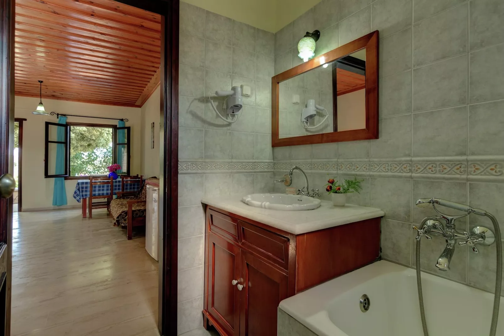 Heliopetra Studio-Badkamer