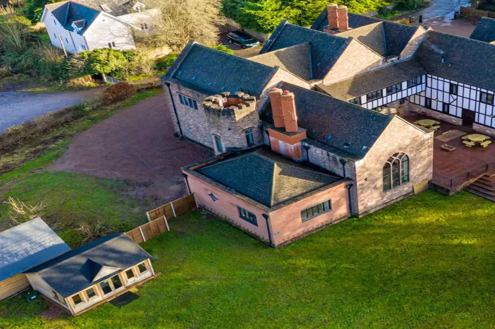 Manor on the Monnow-Buitenkant zomer