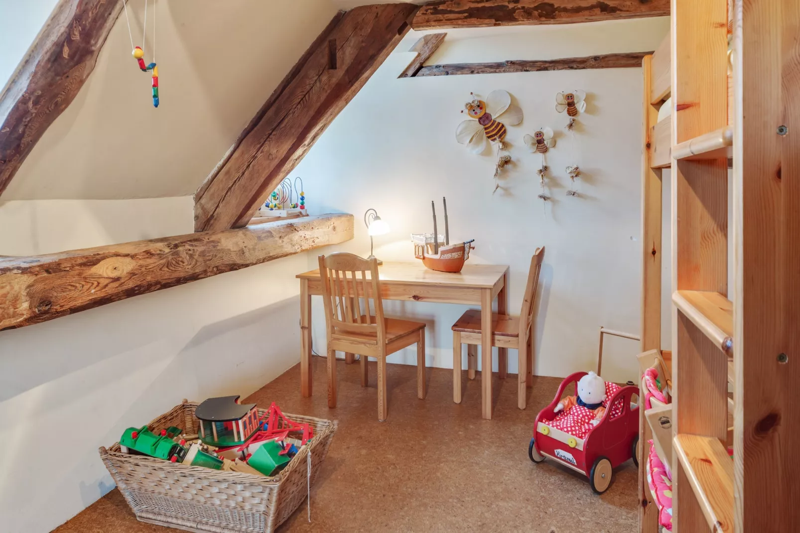 Ferienwohnung auf dem Biobauernhof-Eetkamer