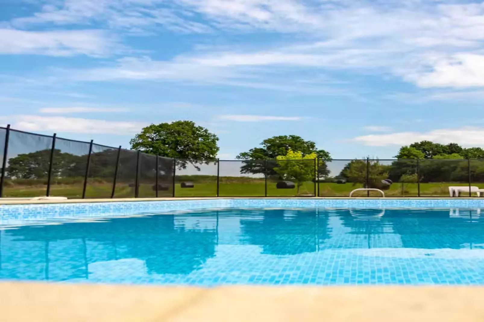 High Cloud Farm & Barn-Zwembad