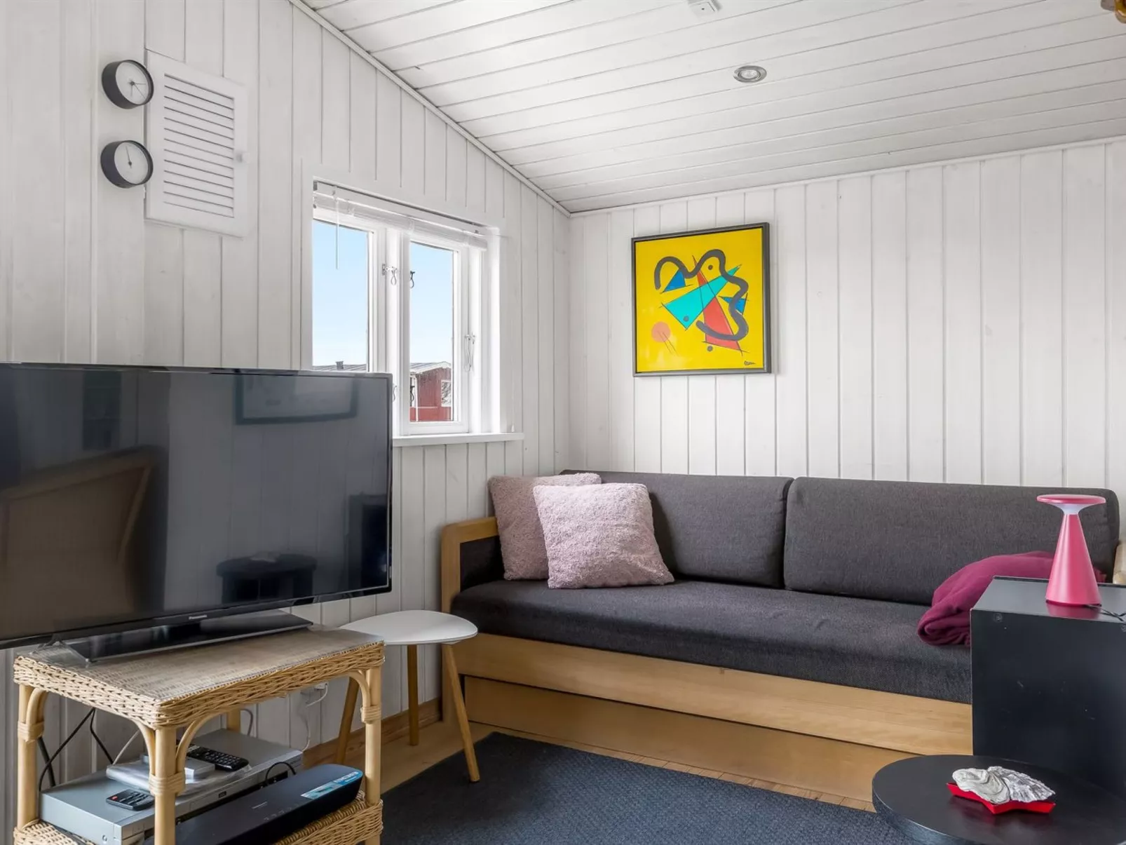 "Mortensen" - 350m from the sea-Binnen