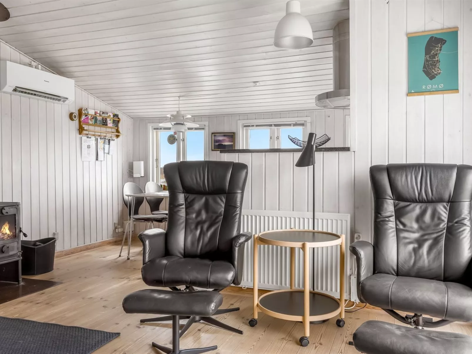 "Mortensen" - 350m from the sea-Binnen