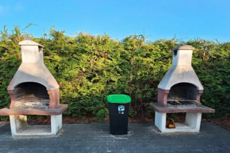 Apartamenty wakacyjne w Krynicy Morskiej z widokiem na miasto NR 9-Parkfaciliteiten