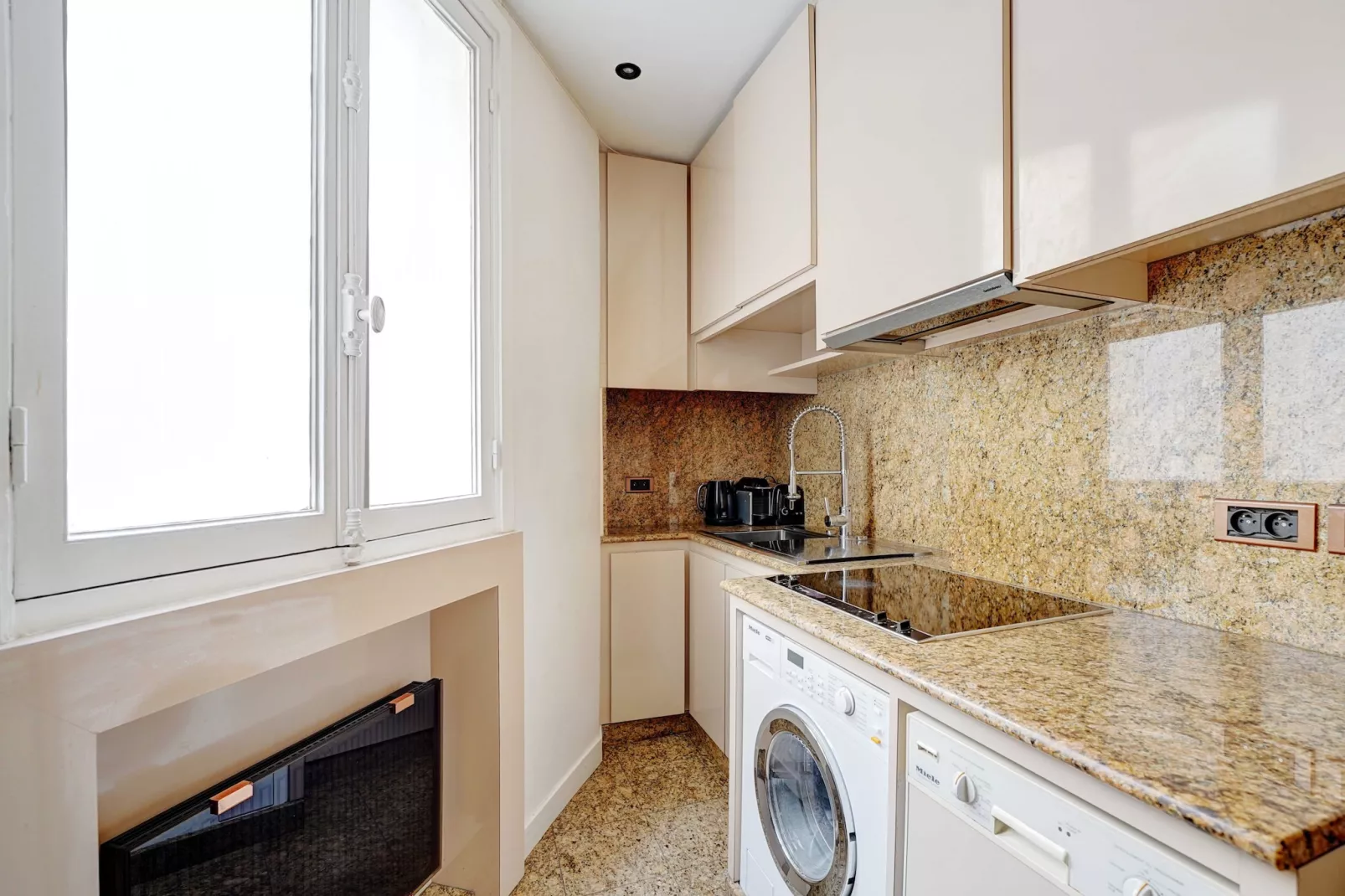 RA-1-LARGILLIERE-M-Niet-getagd