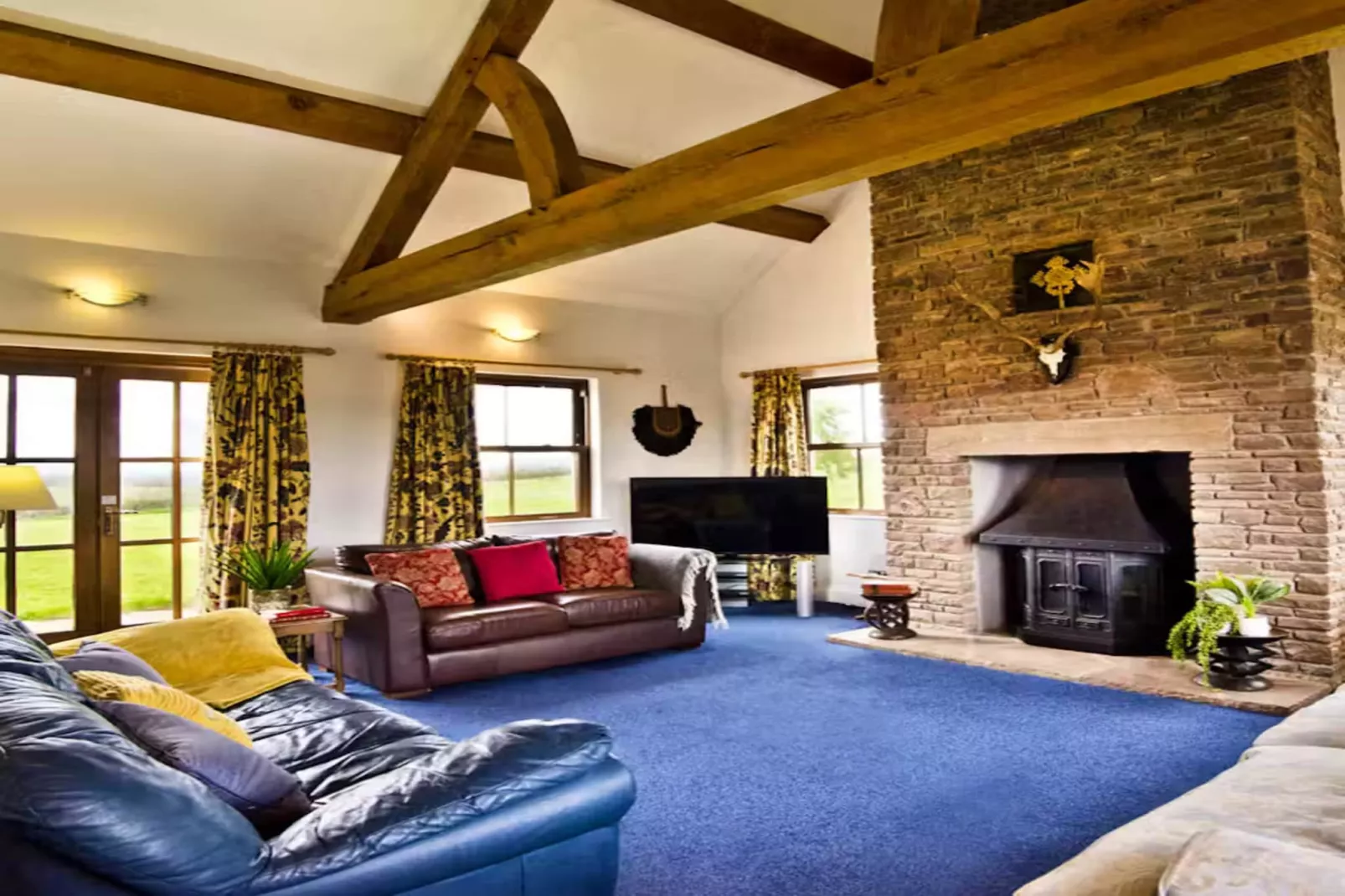 High Cloud Farm & Barn-Woonkamer