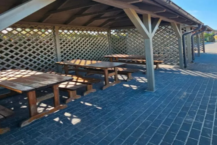 Apartamenty wakacyjne w Krynicy Morskiej z widokiem na miasto NR 9-Parkfaciliteiten