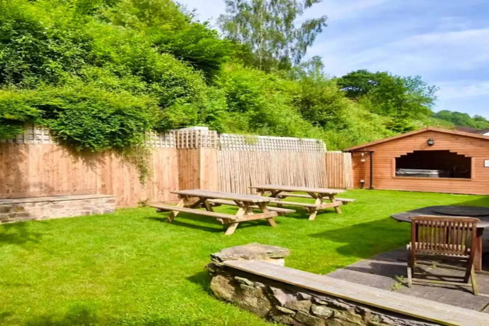 The Anchor-Terrasbalkon