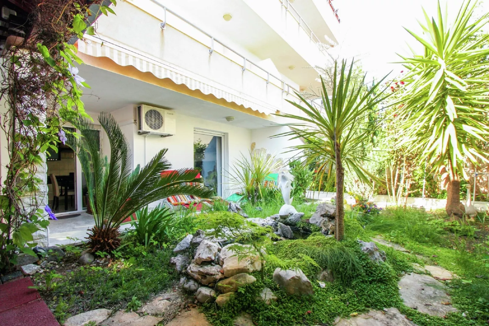 Delux two level garden apartment-Tuinen zomer