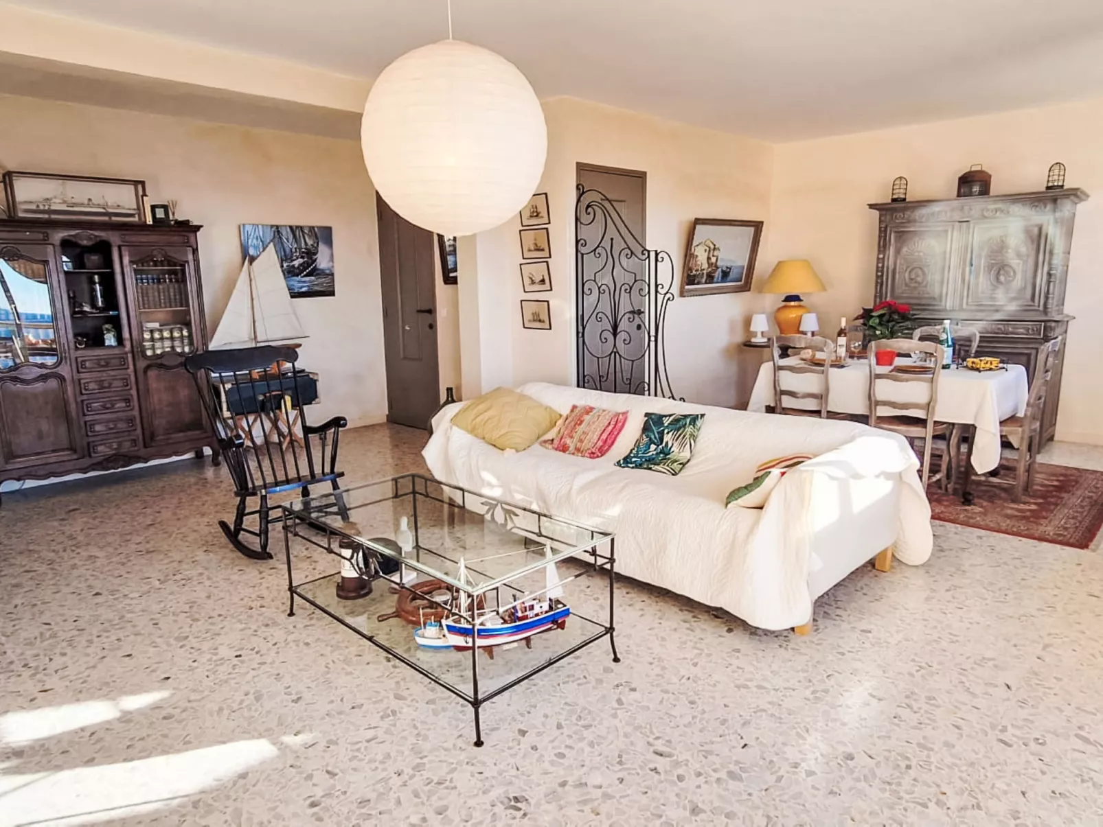 Baie du Soleil-Binnen