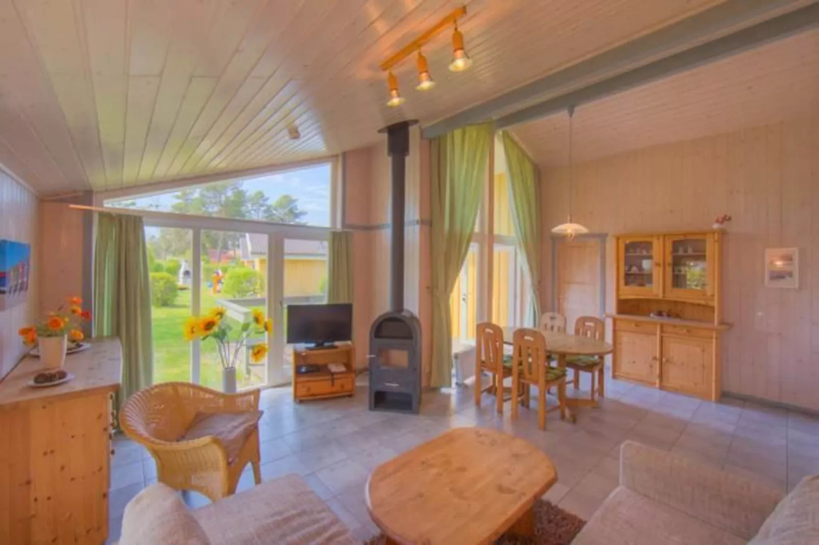 FH Seeschwalbe 222-Woonkamer