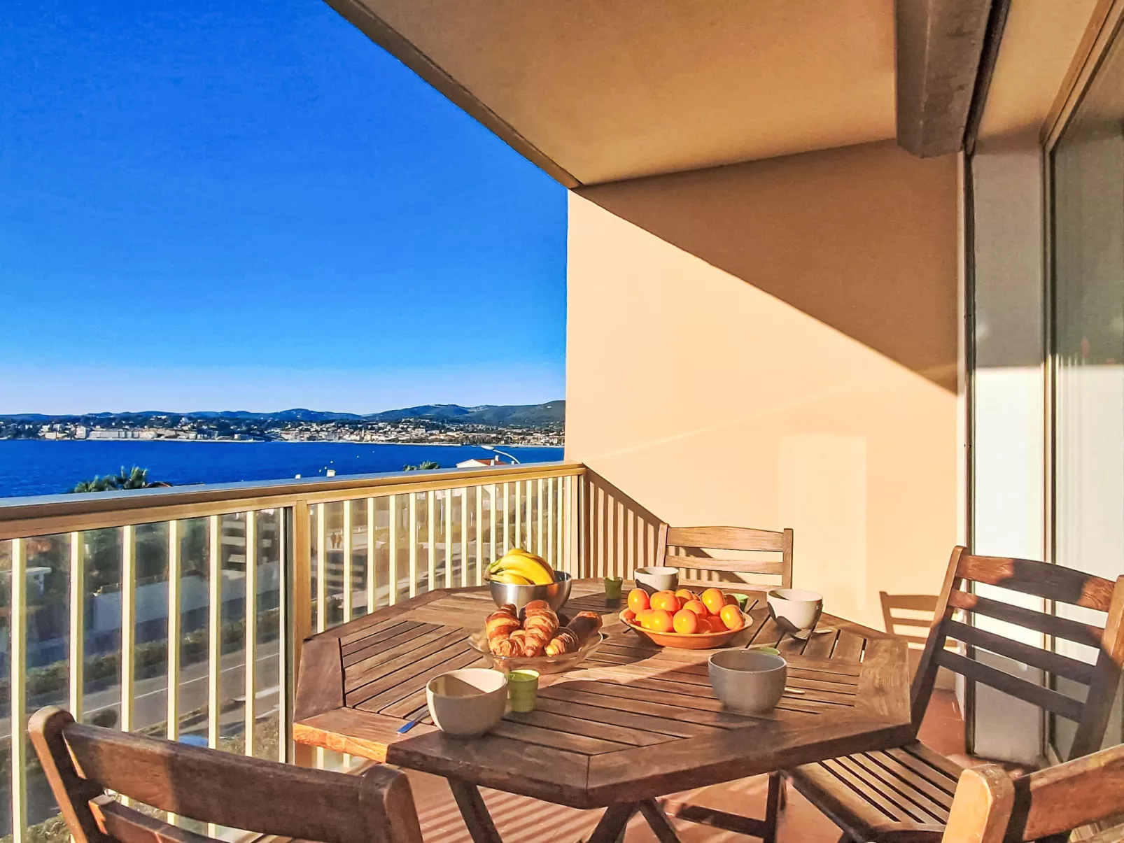 Baie du Soleil-Buiten