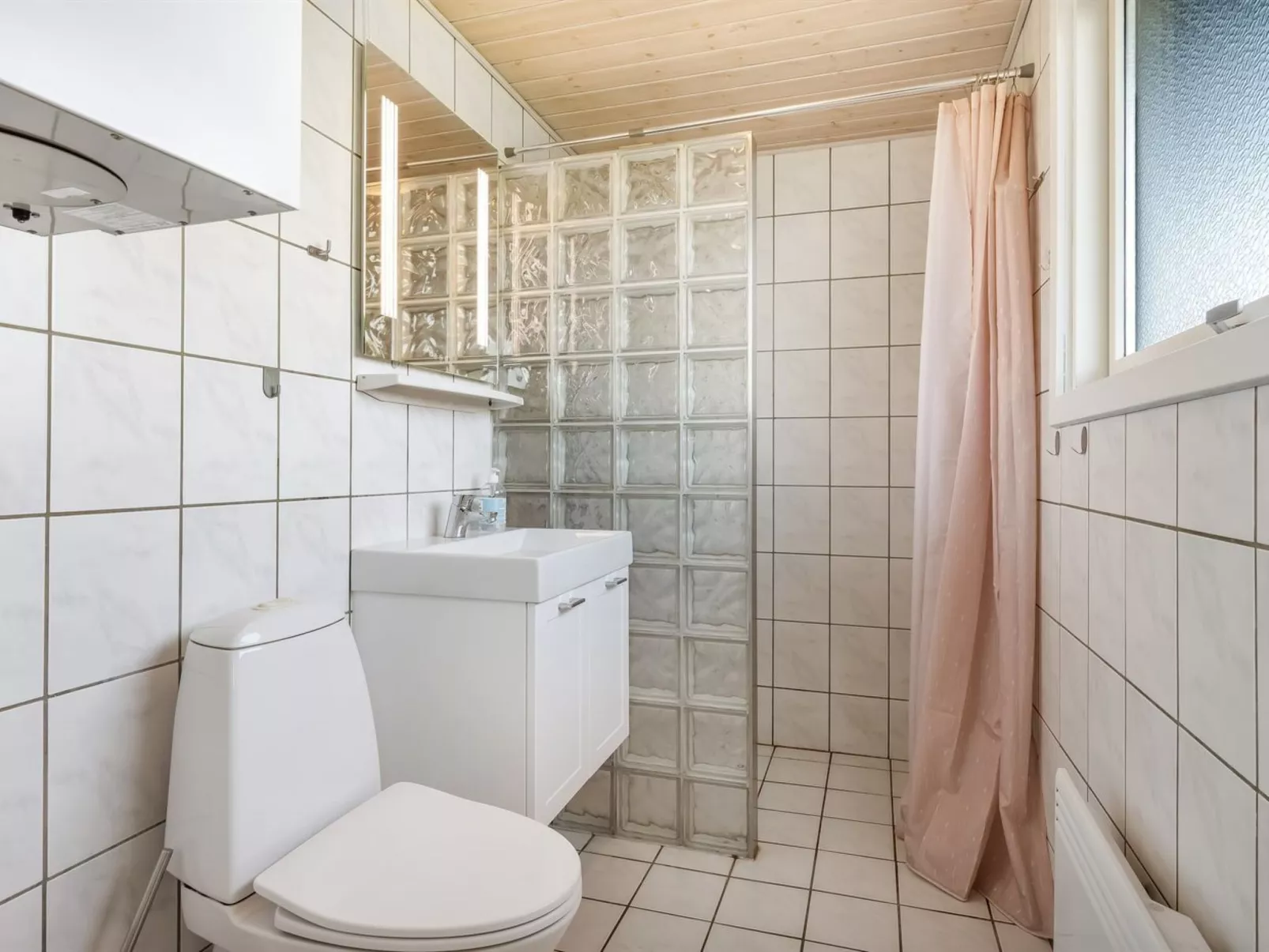 "Ottar" - 400m from the sea-Binnen