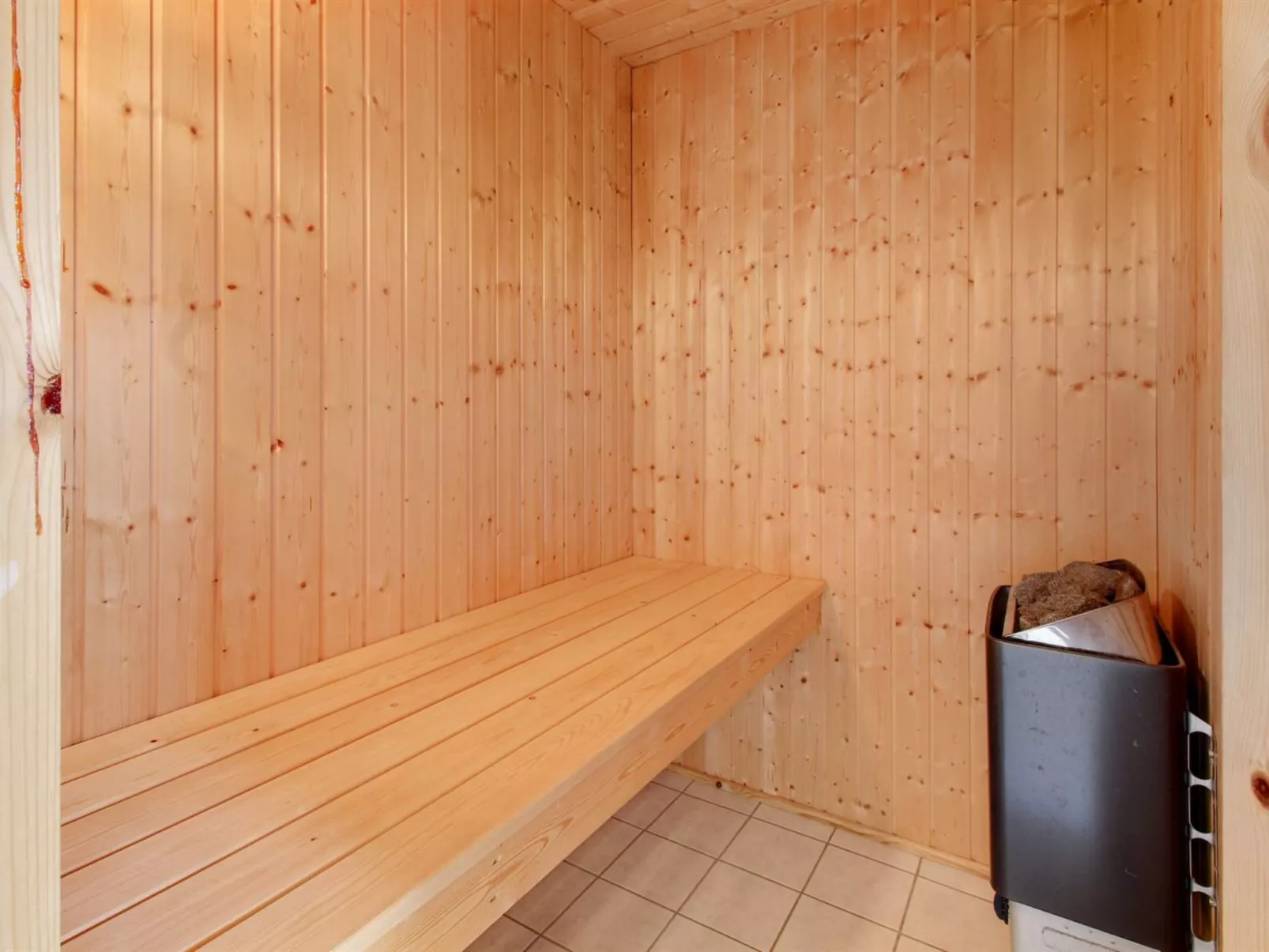 "Ottar" - 400m from the sea-Binnen