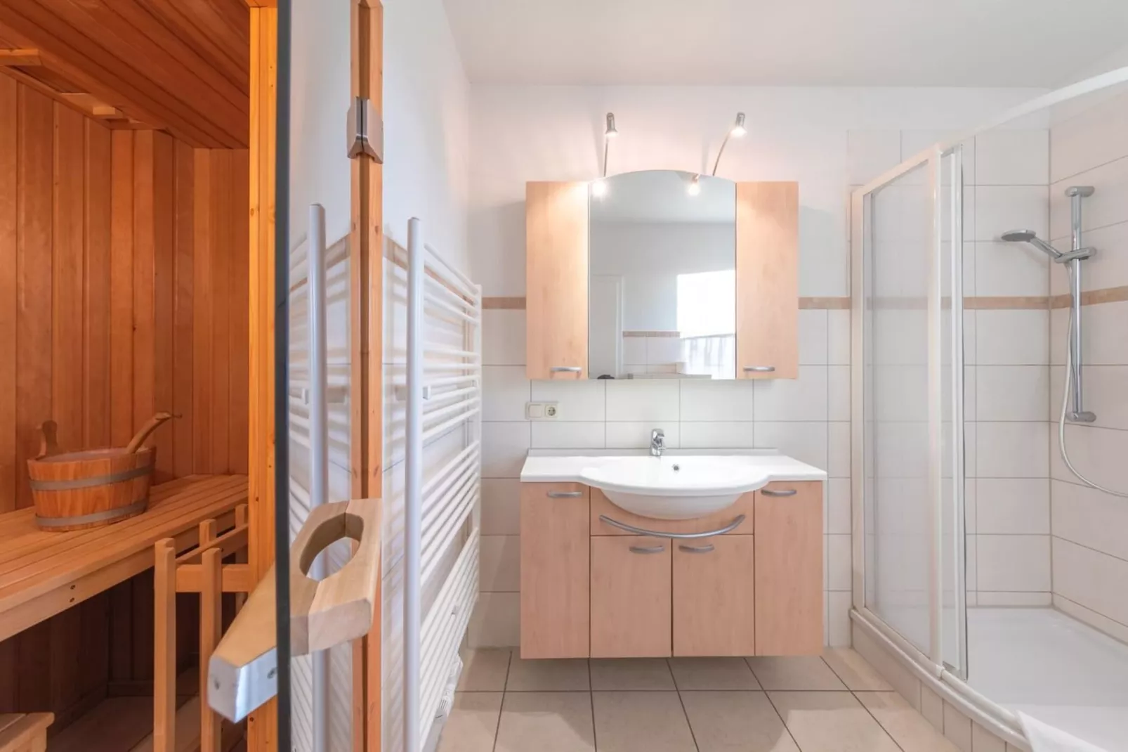 Kapitänshaus Gartendeck 64 qm Nr 501-Badkamer