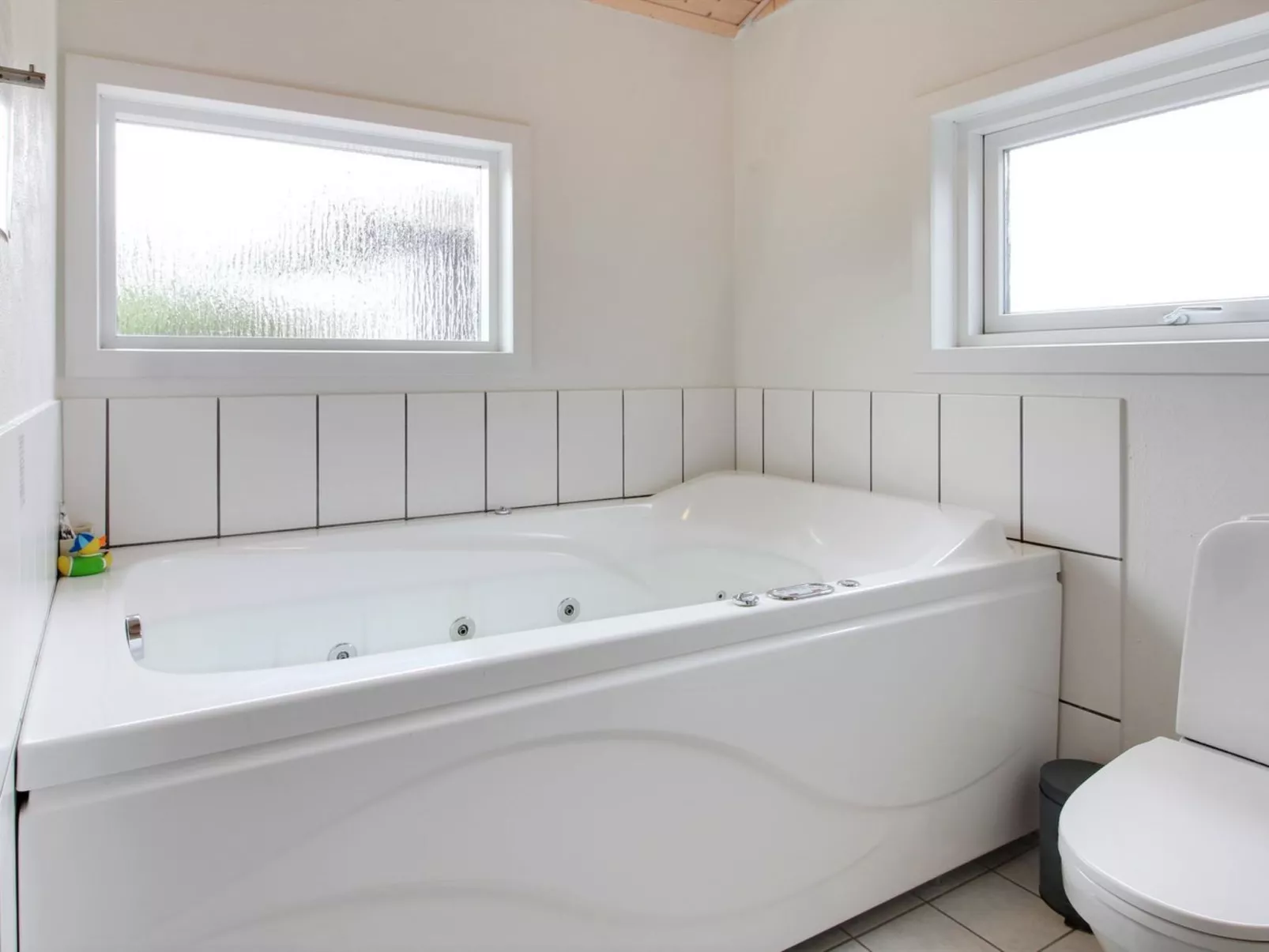 "Ottar" - 400m from the sea-Binnen