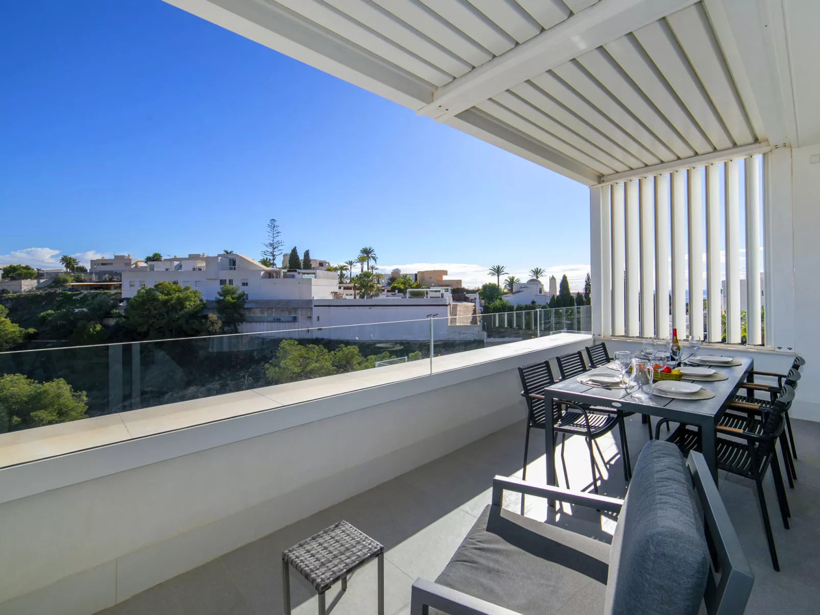 Bolnou Blue Sea-Binnen