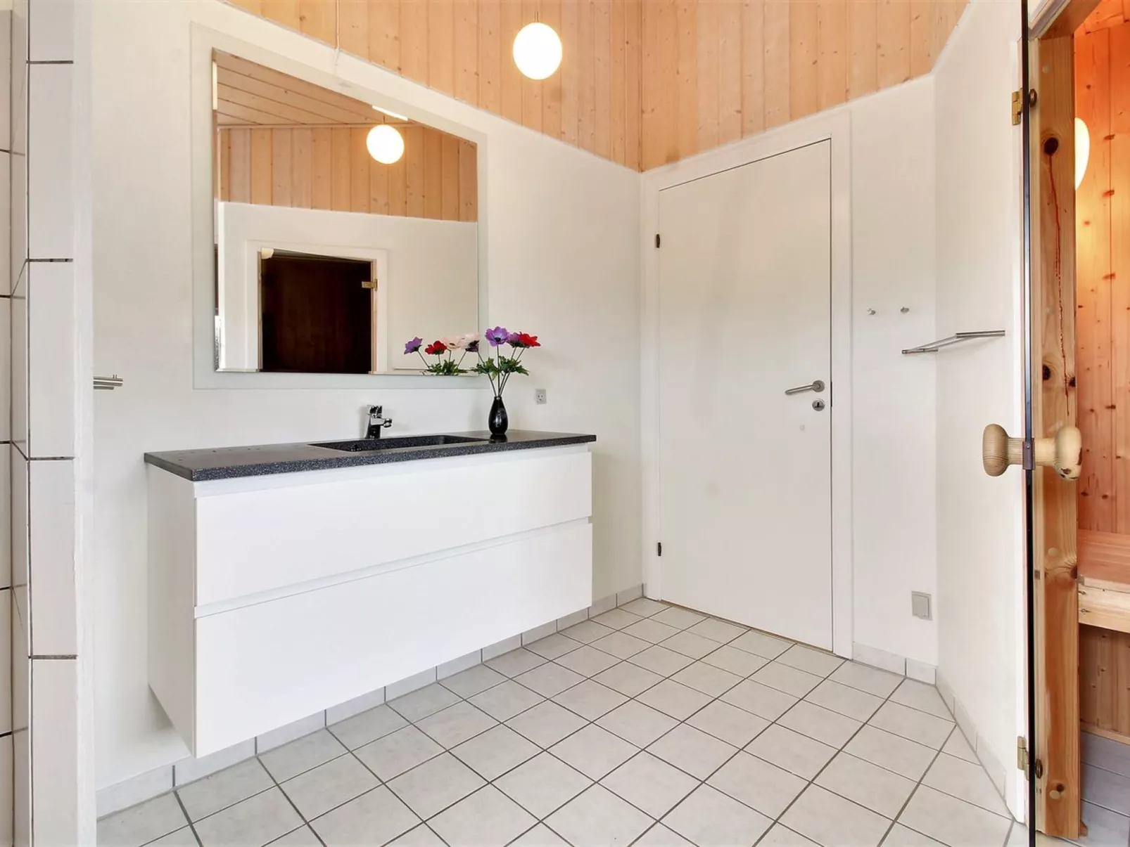 "Ottar" - 400m from the sea-Binnen