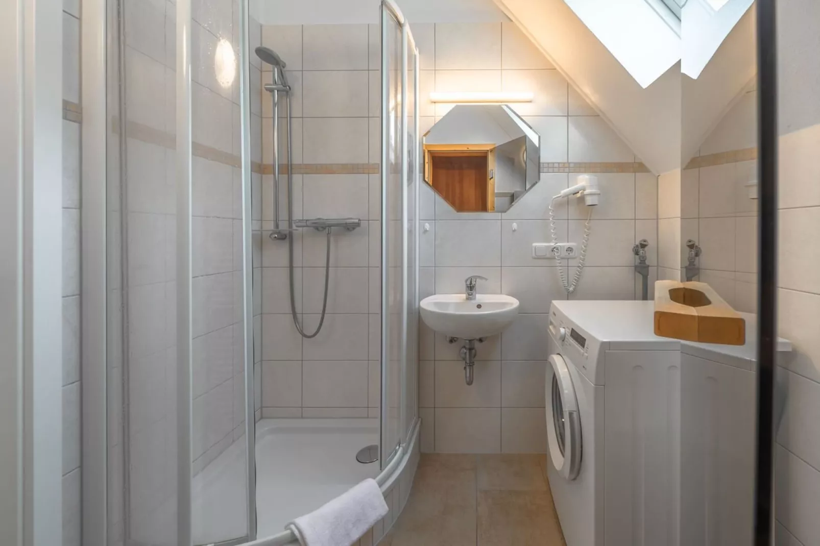 Kapitänsdeck 6 Pers 534-Badkamer