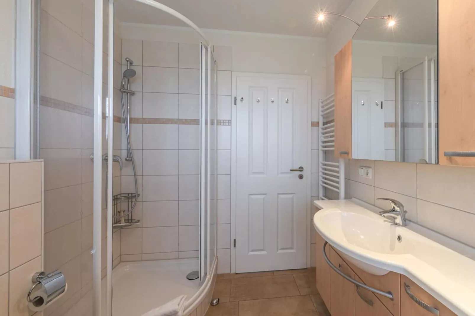 Kapitänsdeck 6 Pers 526-Badkamer