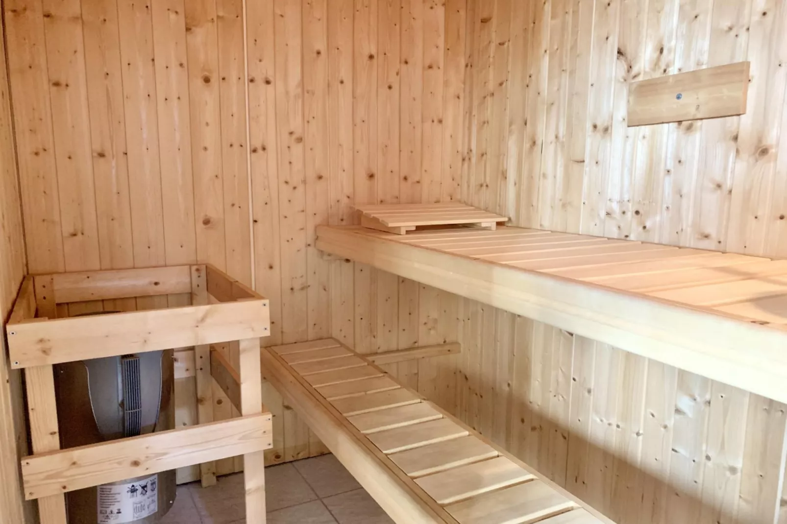 FH Seeschwalbe 242-Sauna