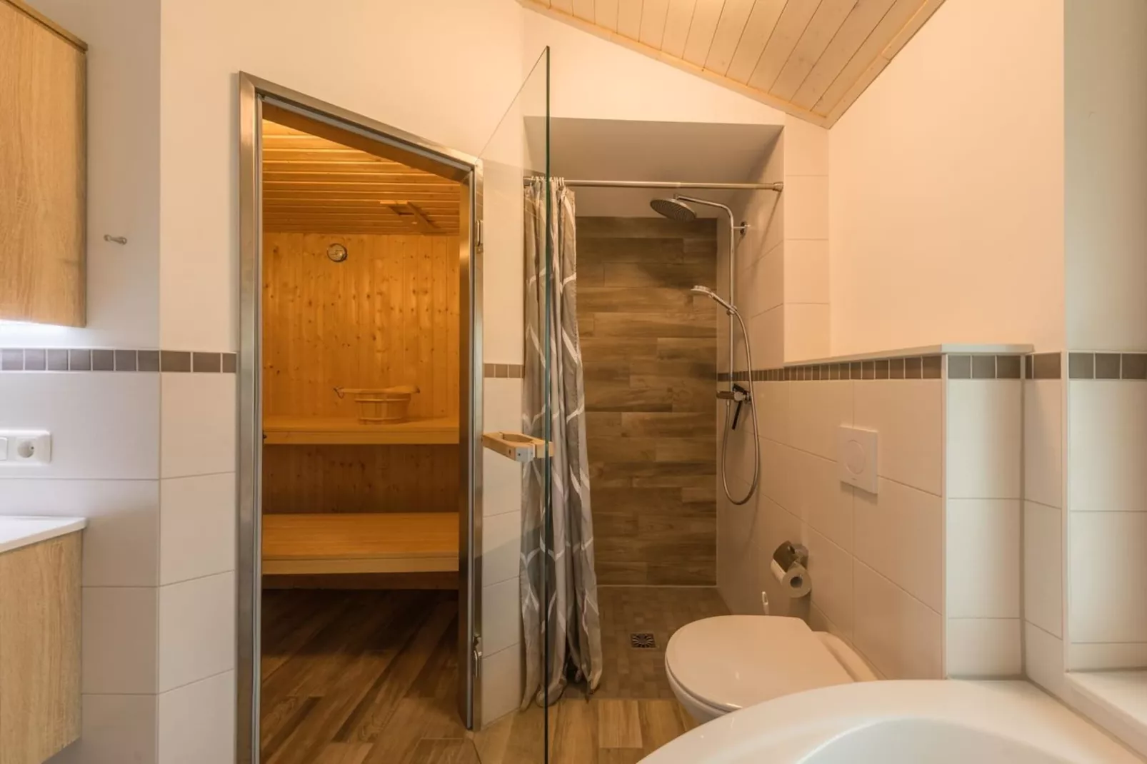 FH Seeschwalbe 330-Badkamer