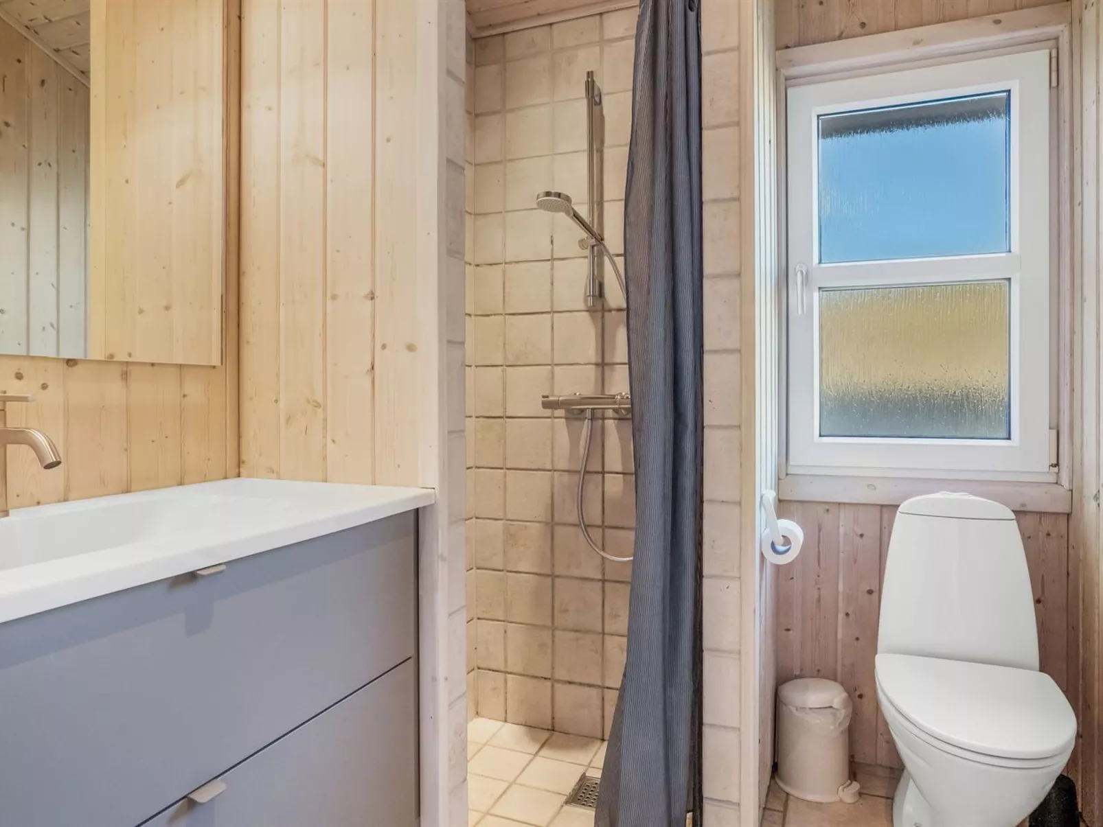 "Ludviga" - 400m from the sea-Binnen