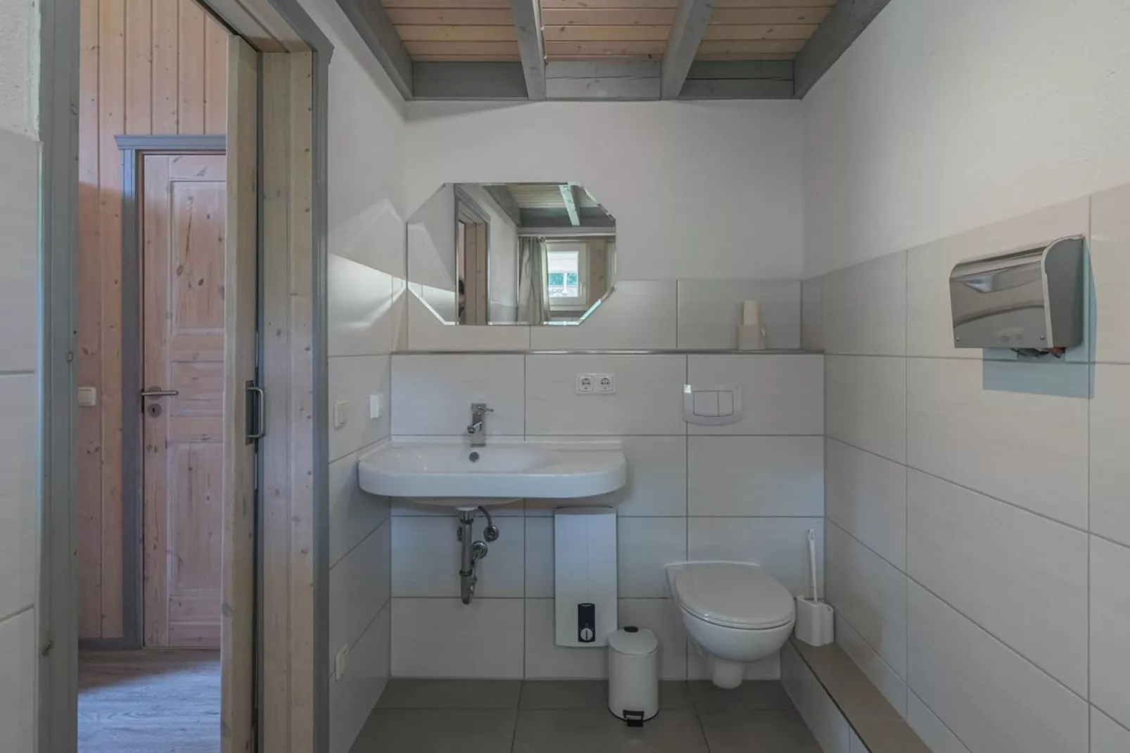 Kranich 244-Badkamer