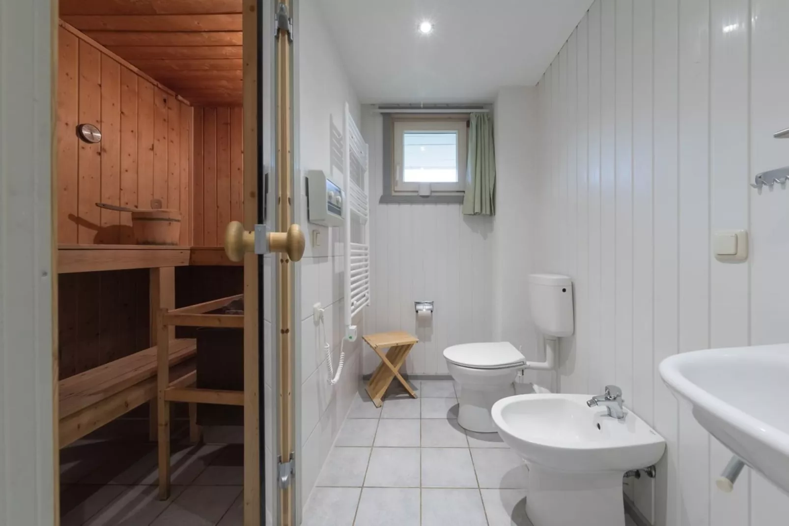 Kranich 243-Badkamer