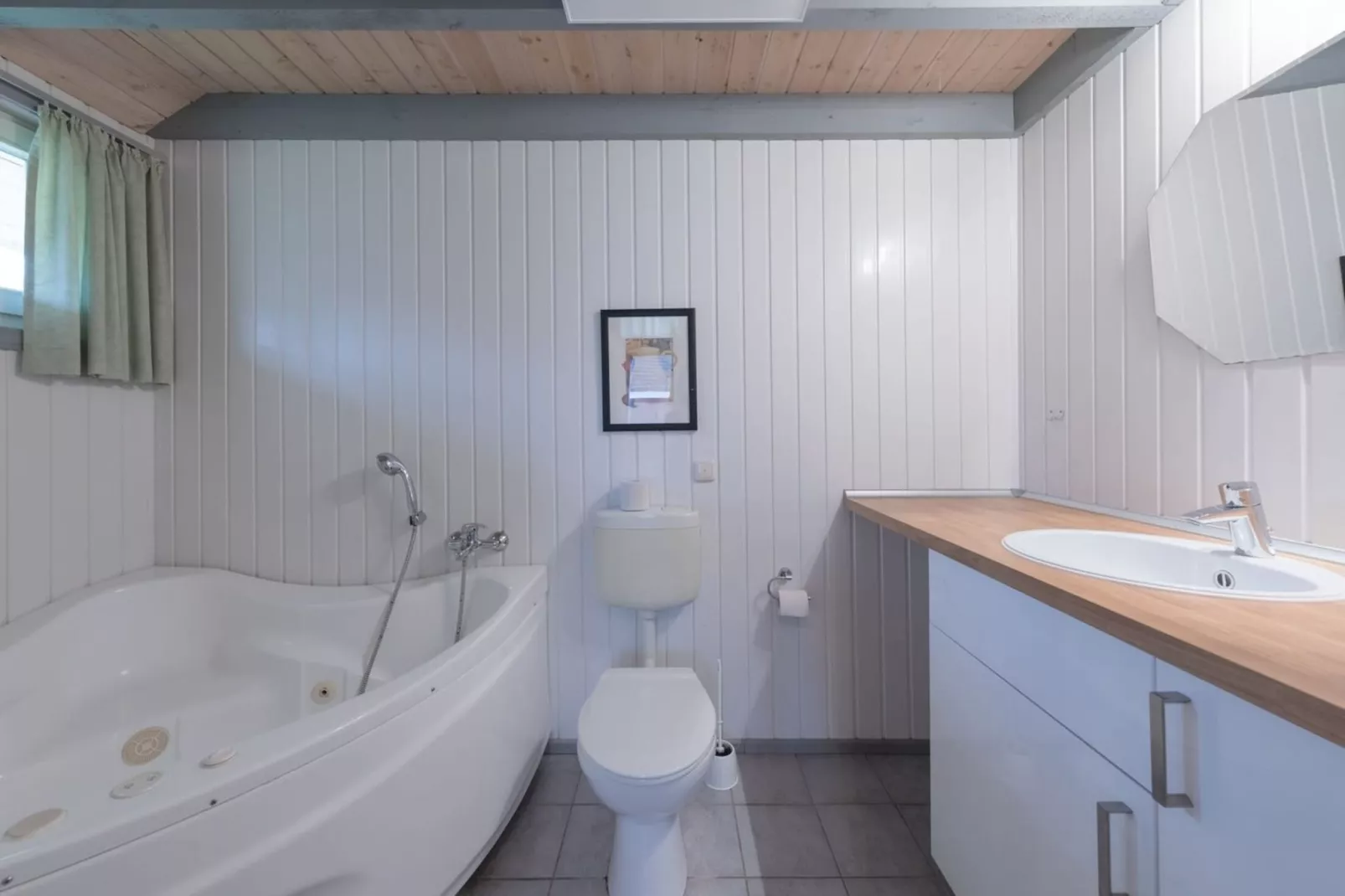 Kranich 243-Badkamer