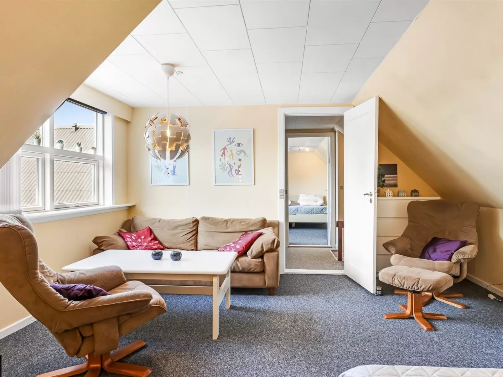 "Veronica" - 700m from the sea