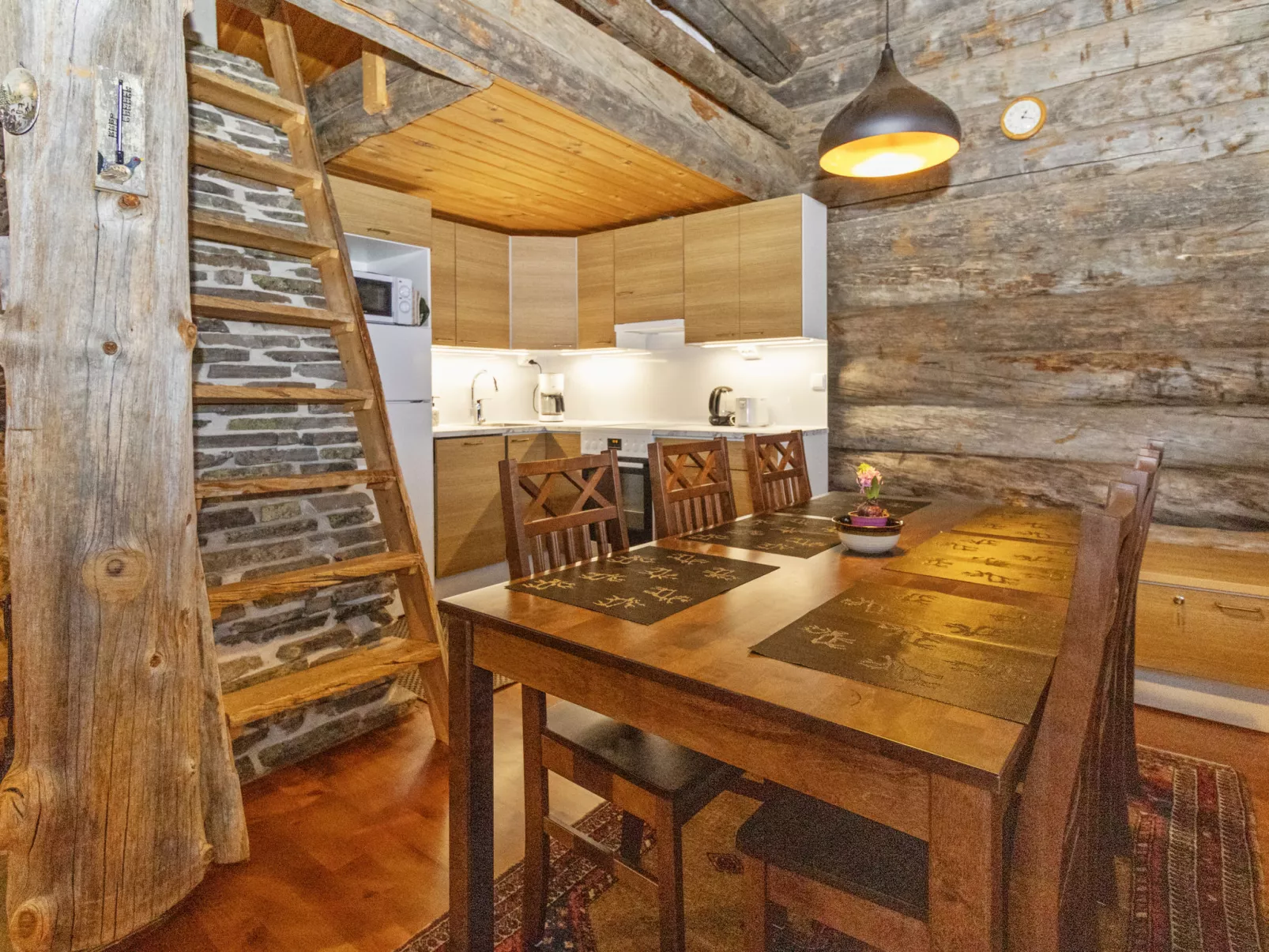 Sallanhelmi c1-Binnen