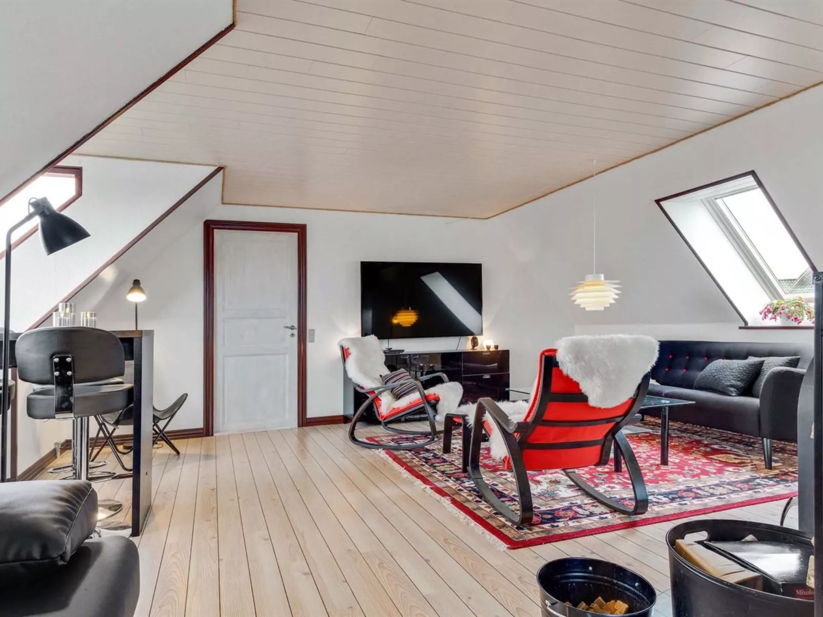 "Amely" - 500m from the sea-Binnen