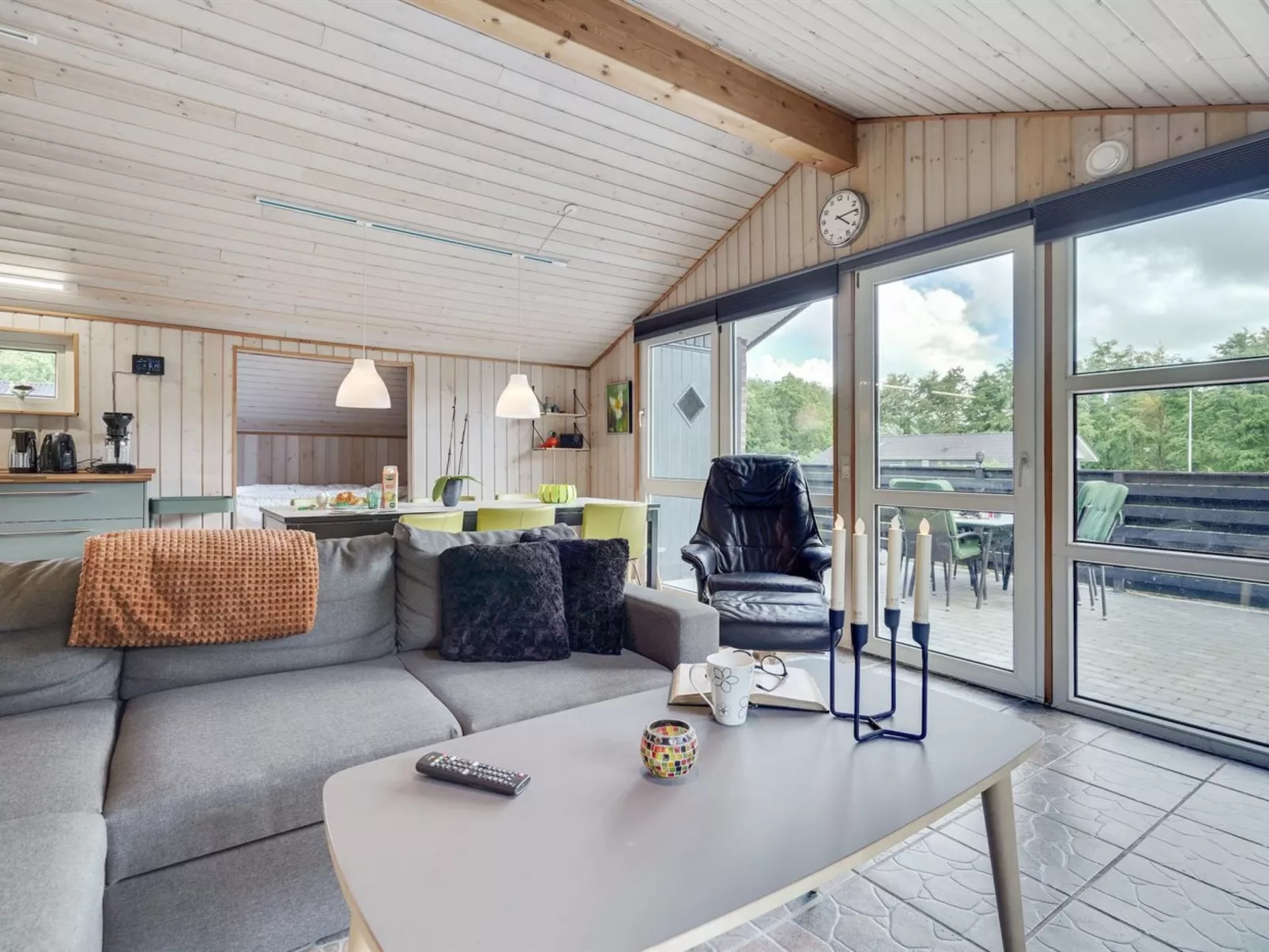 "Alois" - 31km from the sea-Binnen