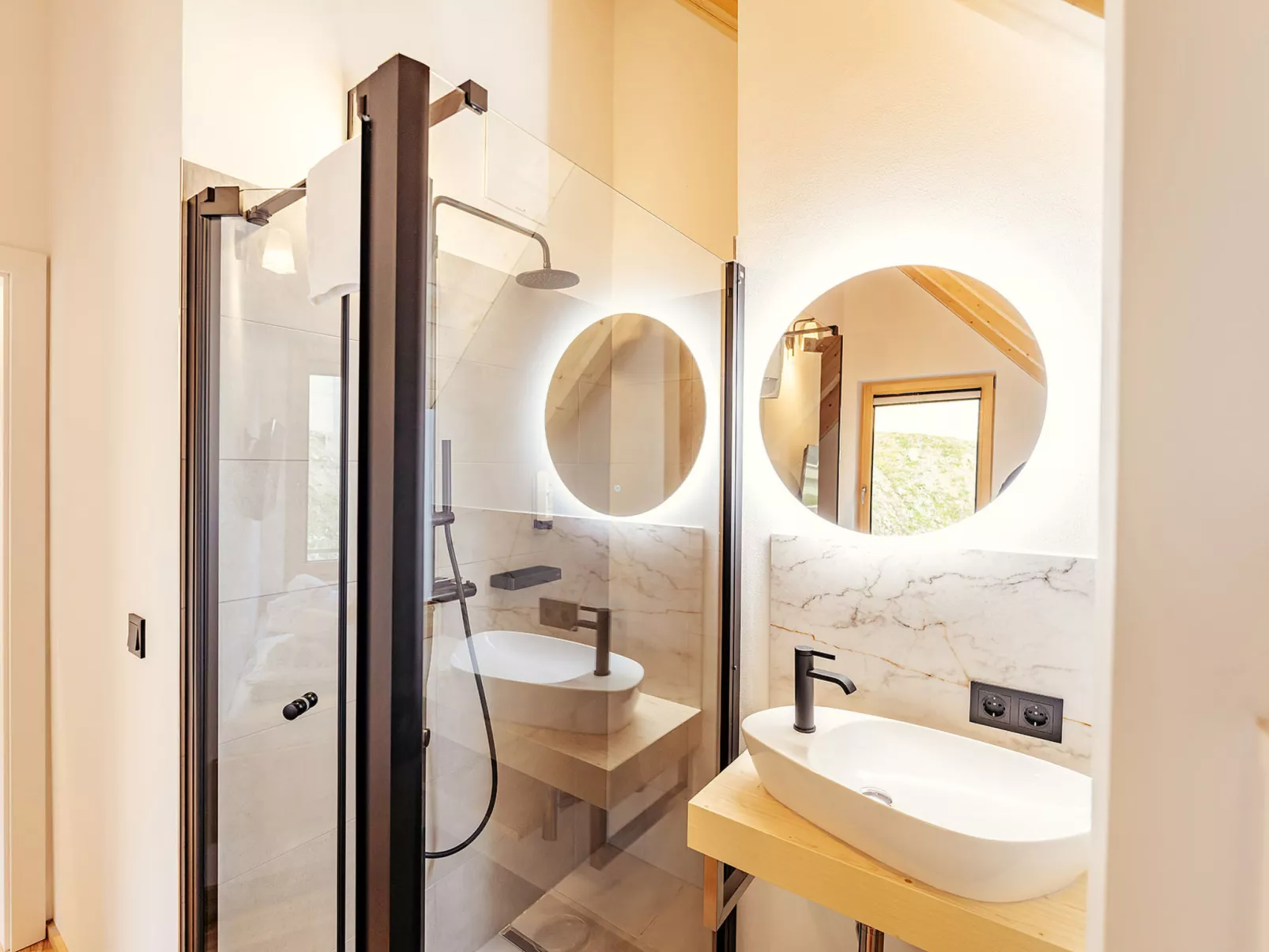 Chalet Nr. 4 mit 2 Schlafzimmern und Sauna-Binnen