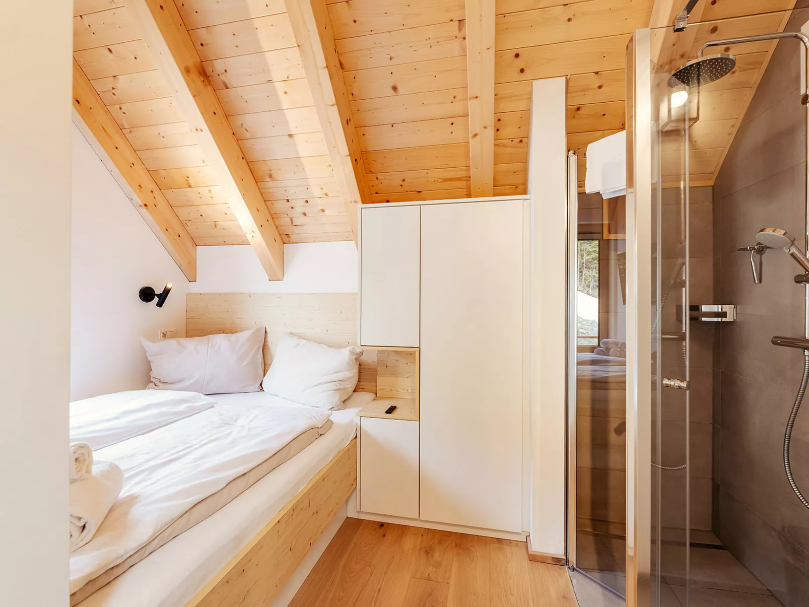 Chalet Nr. 1 mit 2 Schlafzimmern und Sauna-Binnen