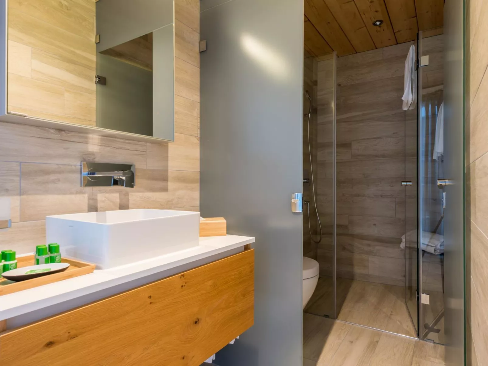 Montela Pavillon - Holiday Stay-Binnen