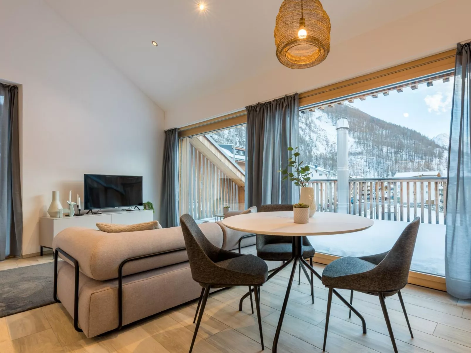 Montela Pavillon - Holiday Stay-Binnen