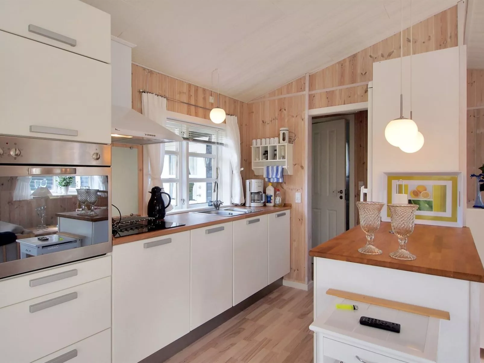 "Enola" - 900m from the sea