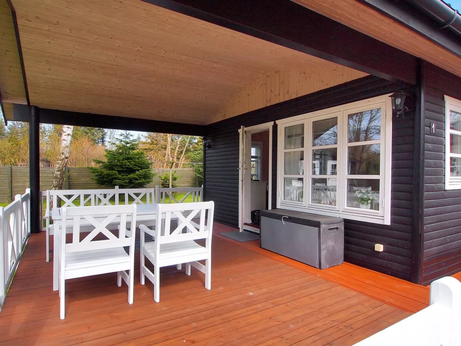 "Enola" - 900m from the sea