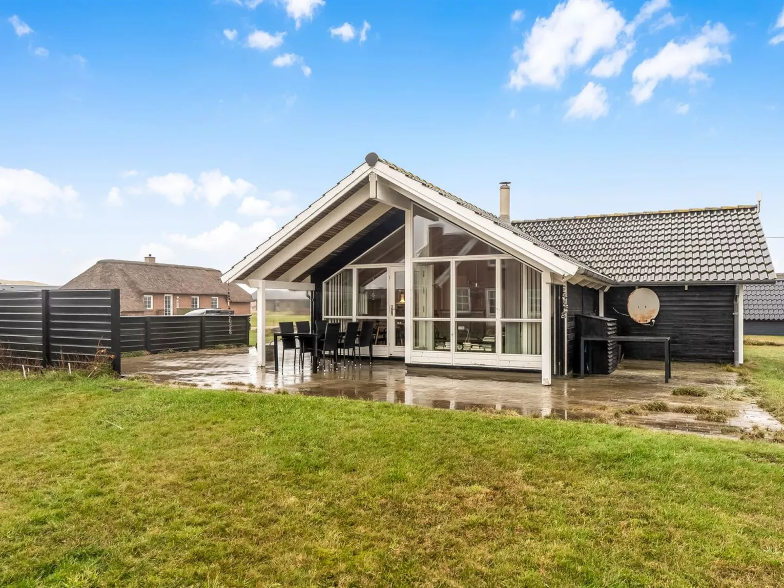 "Bryngeir" - 100m from the sea