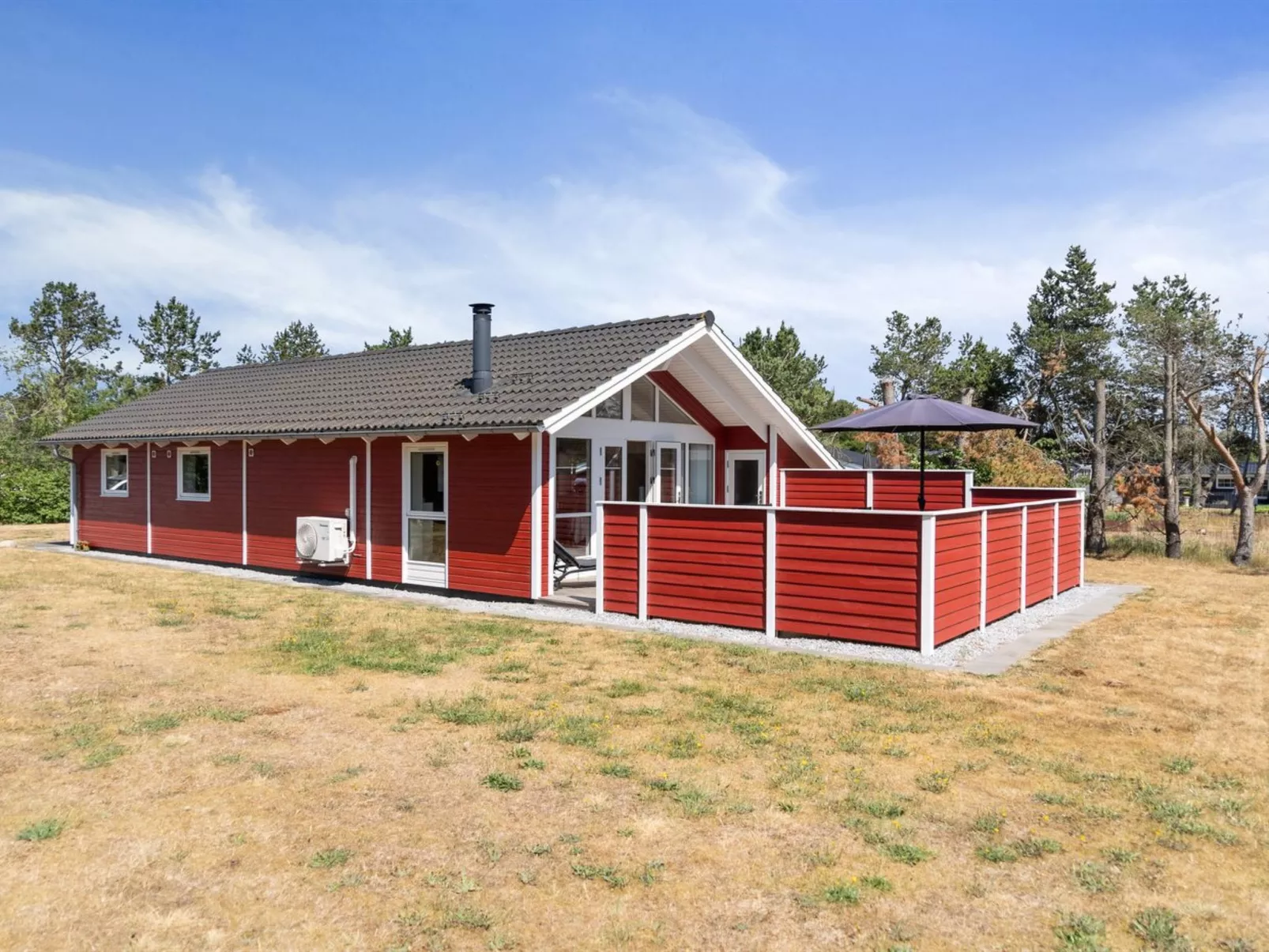 "Hialmar" - 300m from the sea