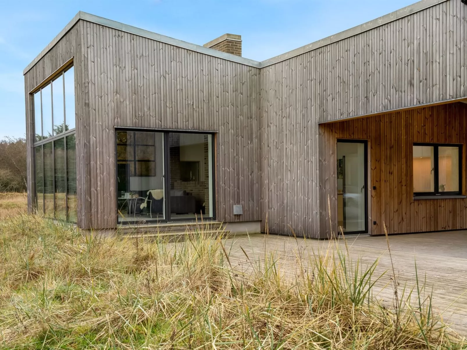 "Nico" - 1.4km from the sea