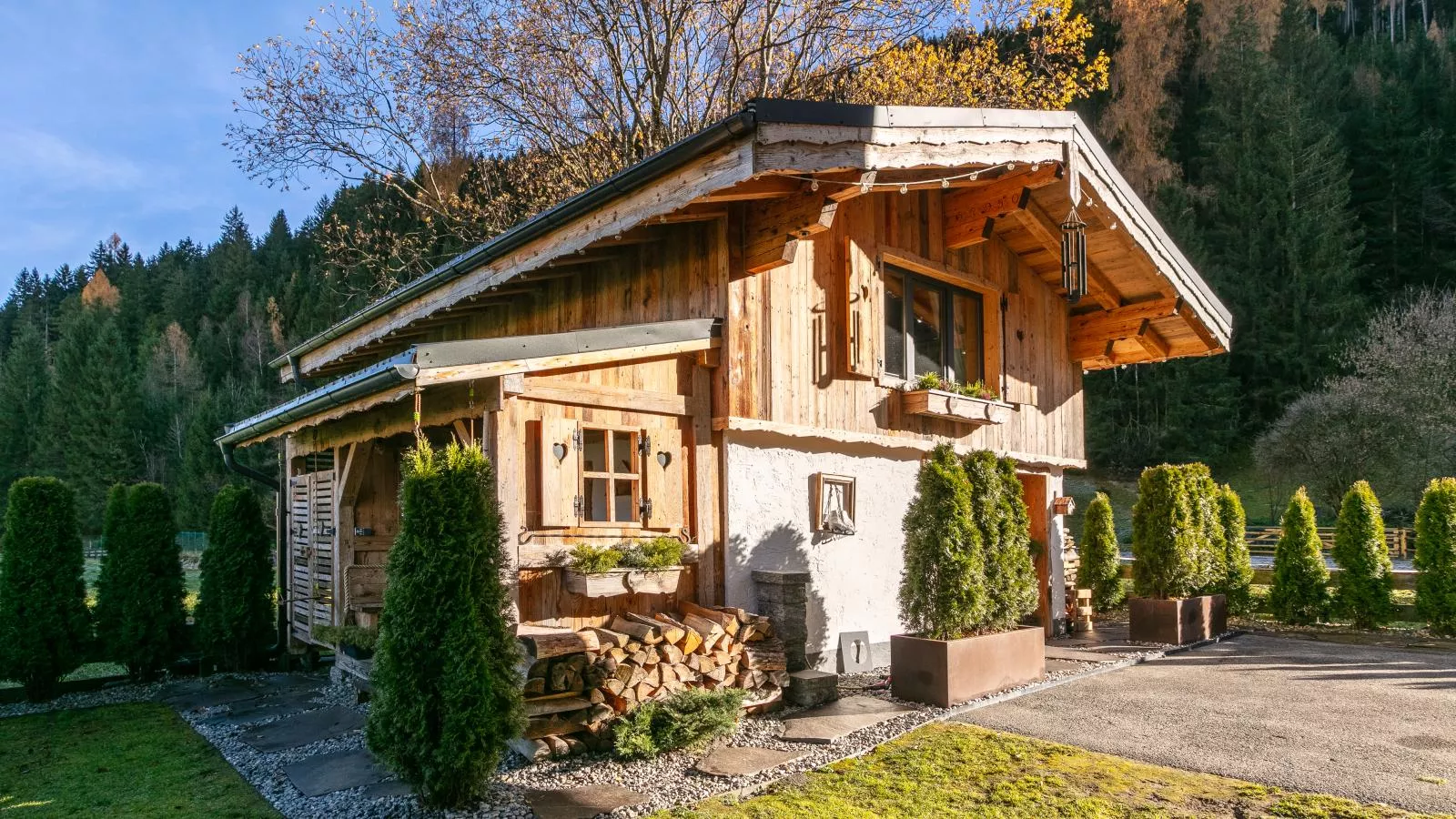 Almversteck Hollersbach-Buitenkant zomer