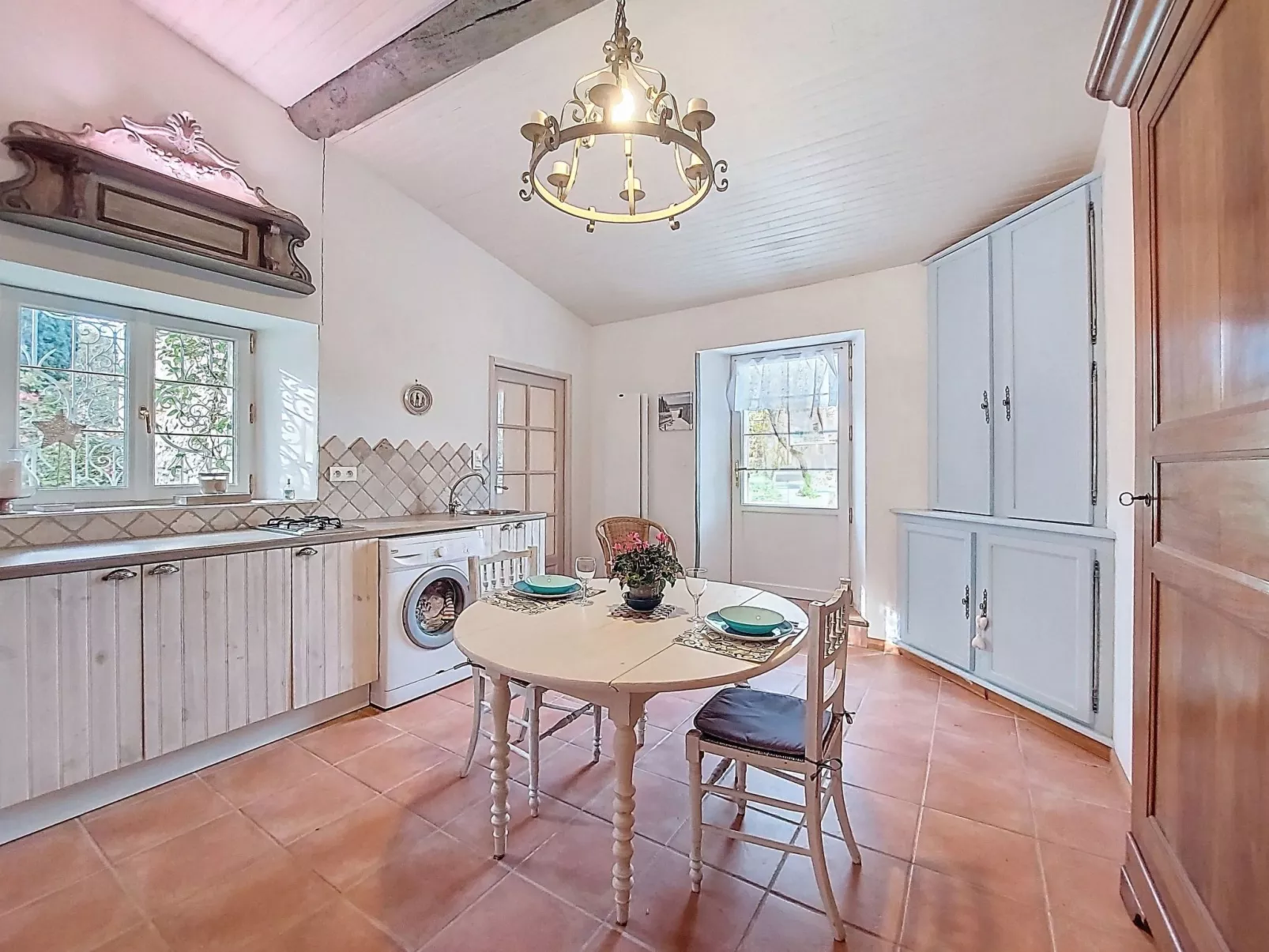 Le Four à Chaux-Binnen