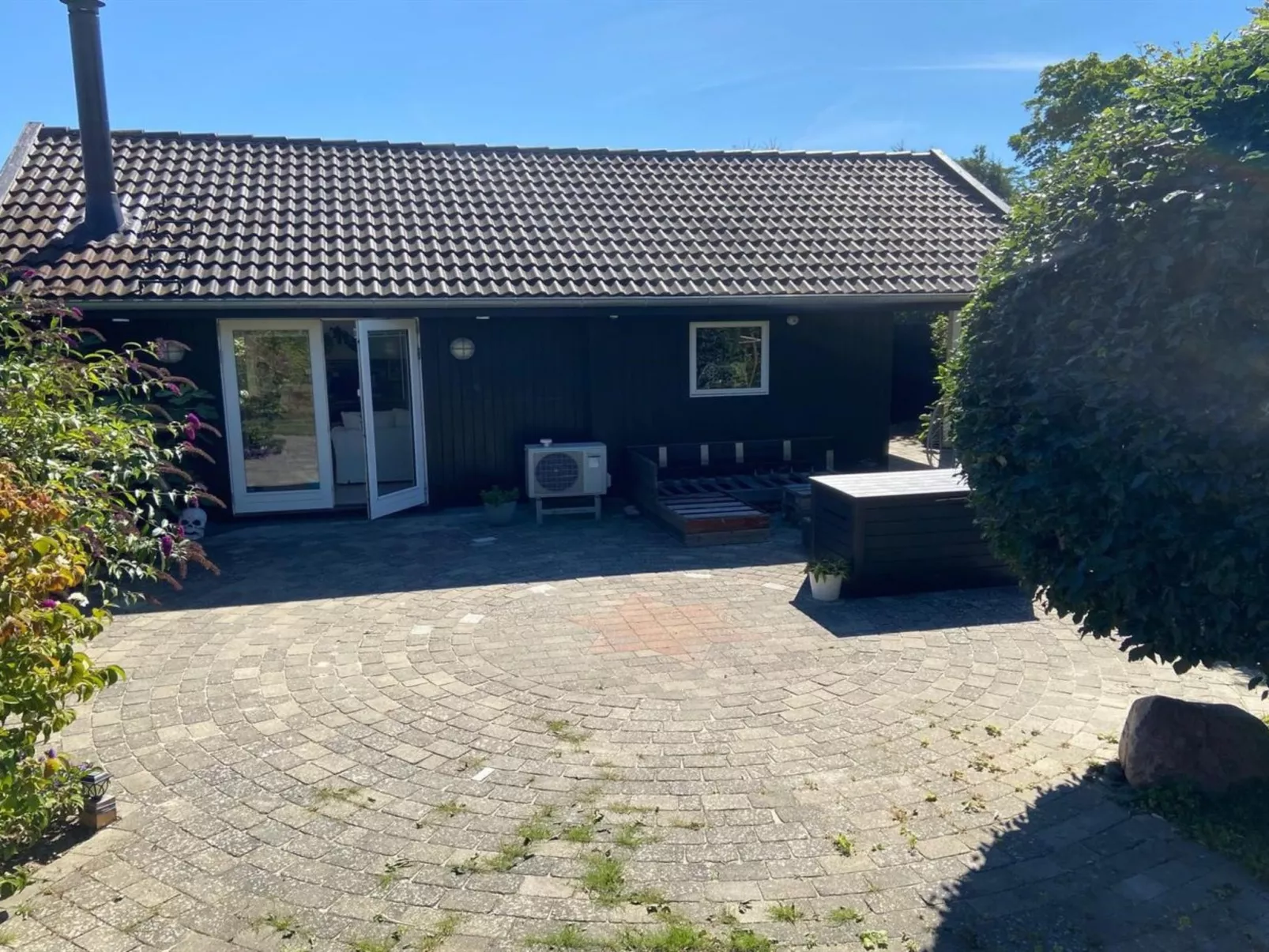 "Hughe" - 1.3km from the sea-Buiten