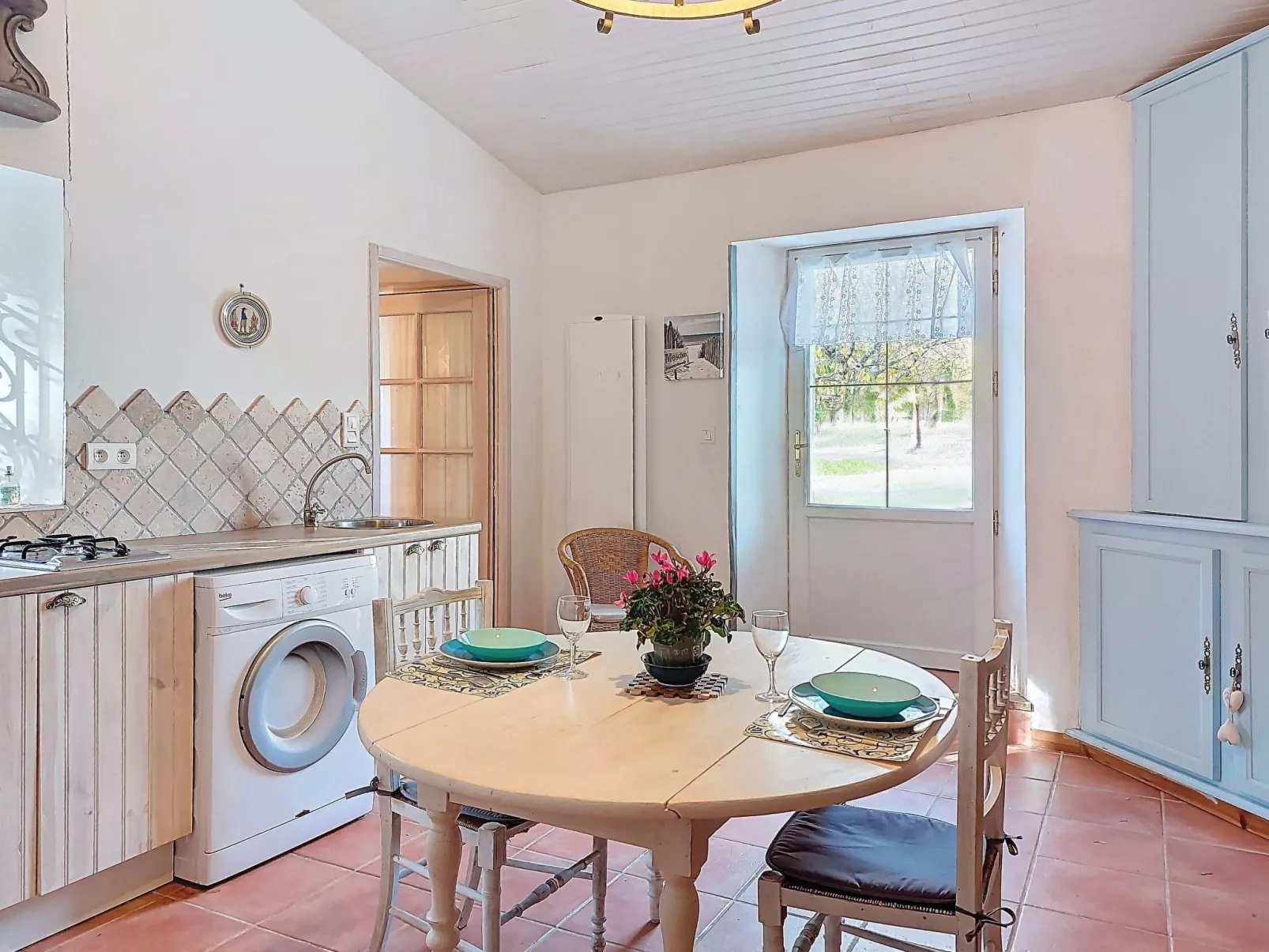 Le Four à Chaux-Binnen