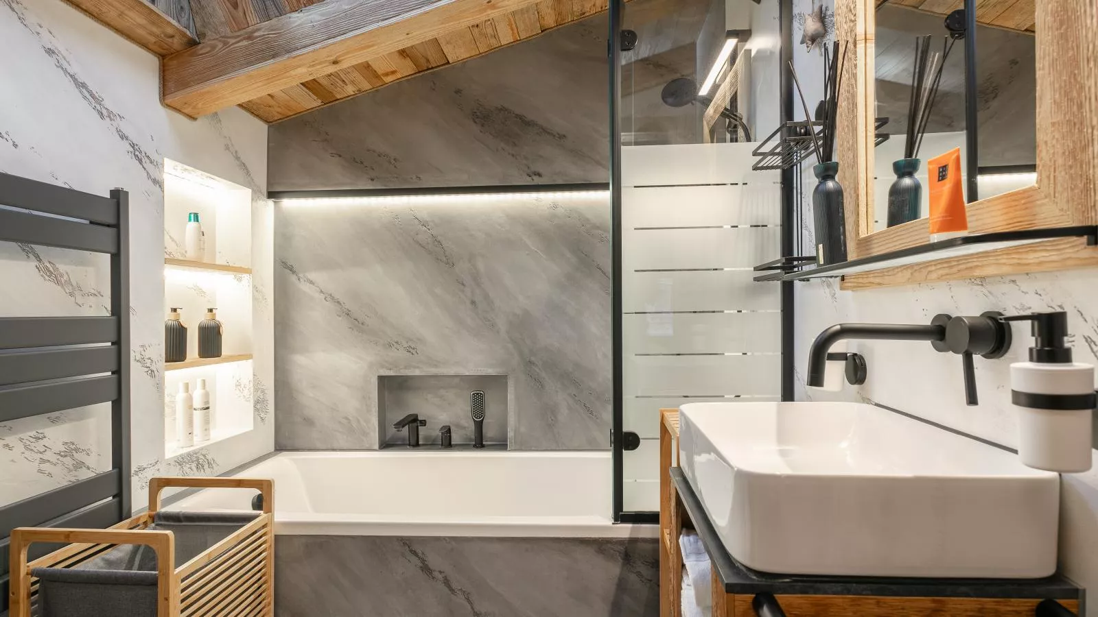 Almversteck Hollersbach-Badkamer