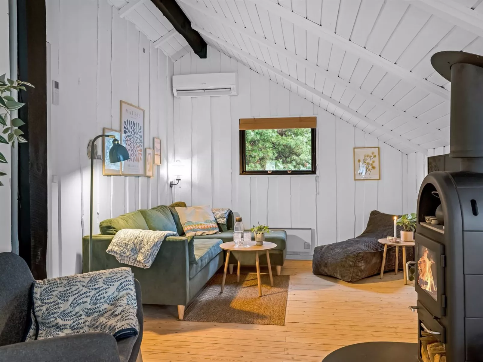 "Ejla" - 600m from the sea-Binnen