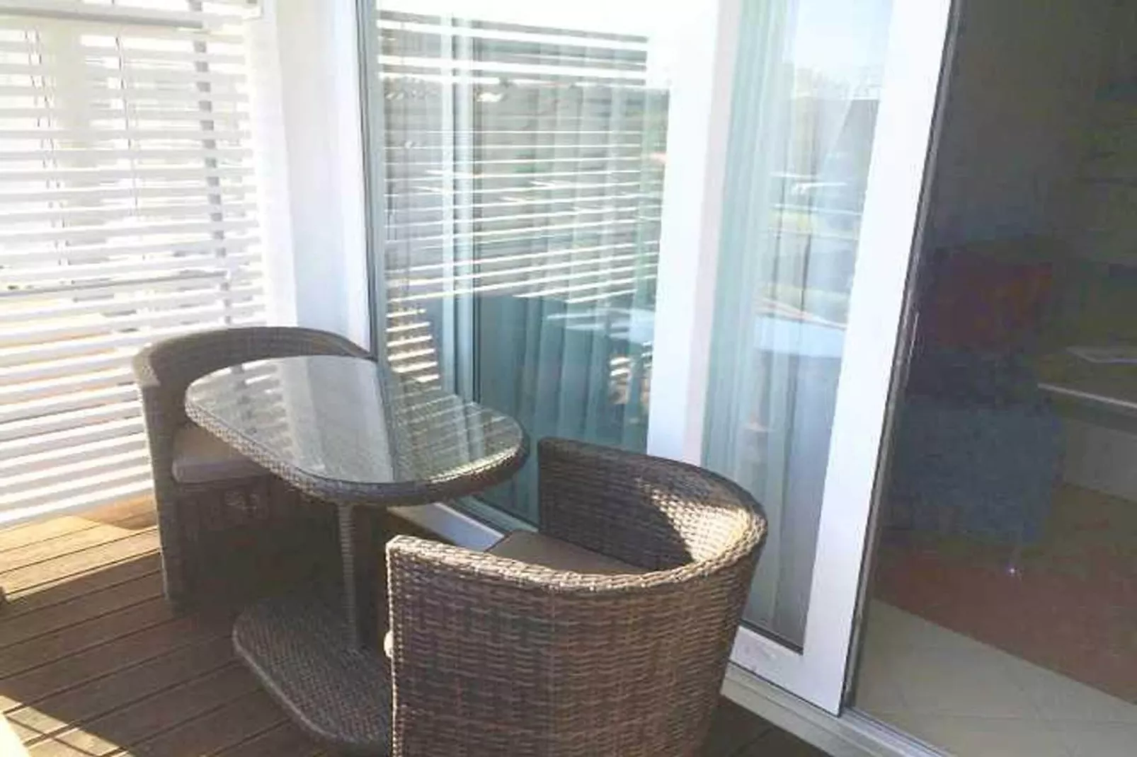 Schneeeule 203-Terrasbalkon